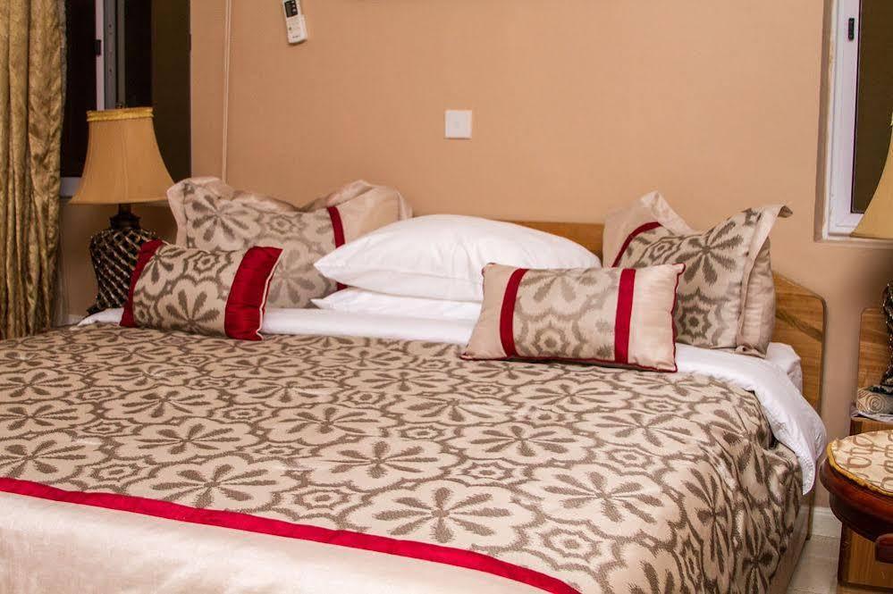 Alma House Hotel Accra Exterior foto