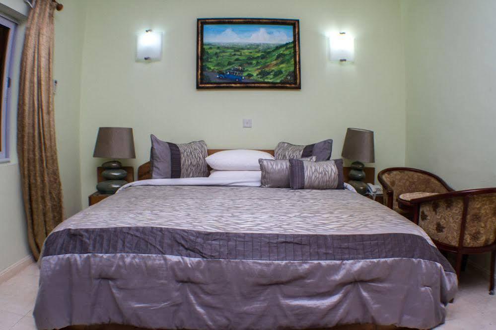 Alma House Hotel Accra Exterior foto
