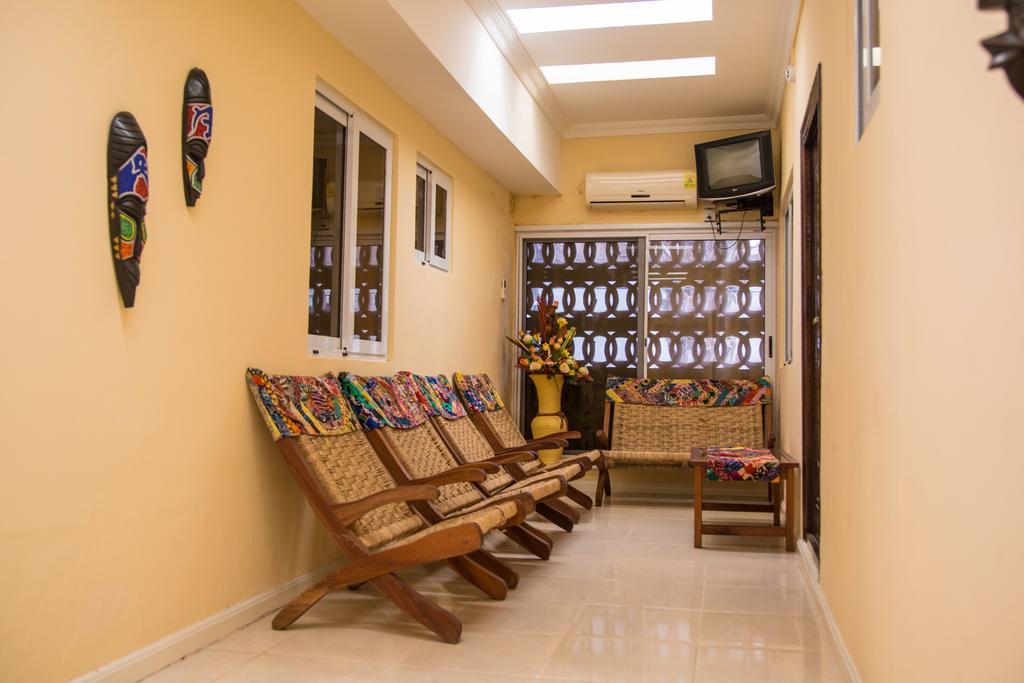 Alma House Hotel Accra Exterior foto