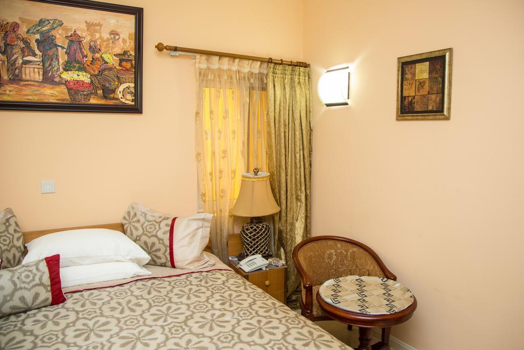 Alma House Hotel Accra Exterior foto