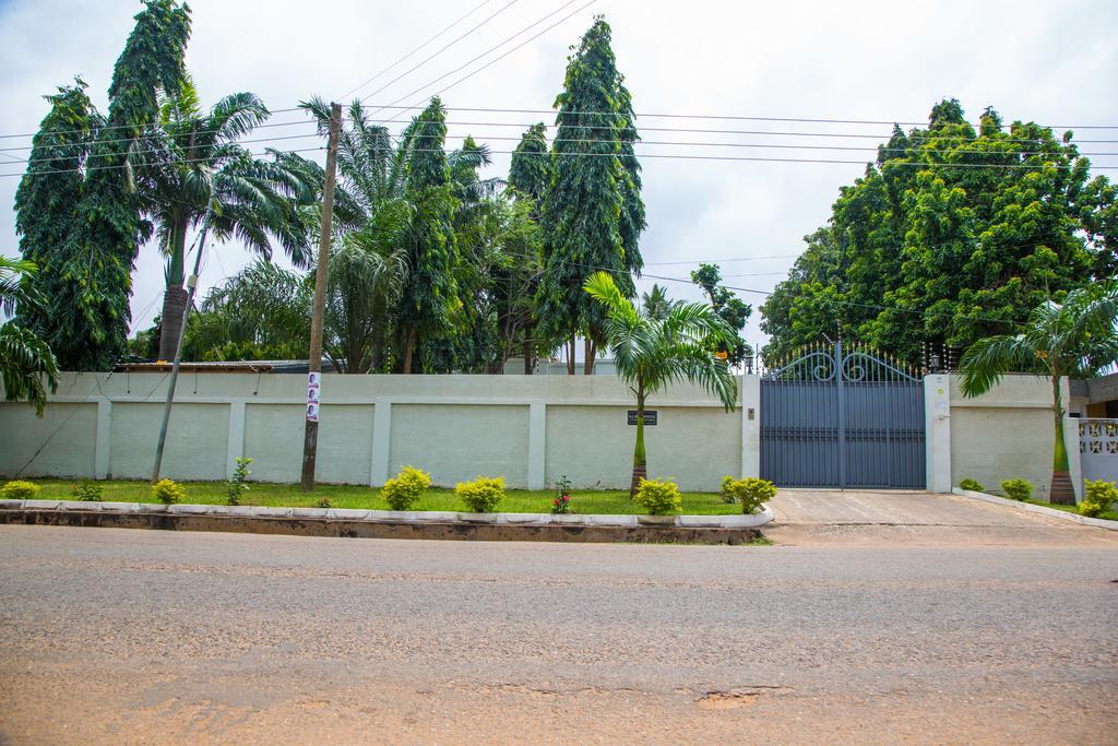 Alma House Hotel Accra Exterior foto